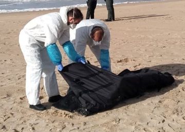 Mueren 15 personas en una patera frente a Nador