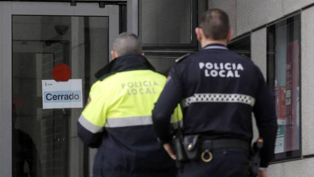 Dos agentes de la Policía Local, en una foto de archivo.
