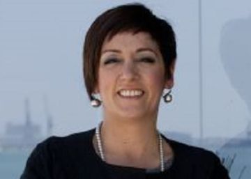 El Constitucional obliga a readmitir a una concejal despedida por faltar al trabajo para ir a los plenos