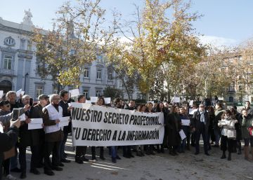 Más de un centenar de periodistas reclama ante el Supremo respeto a su derecho al secreto profesional
