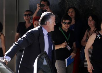 El exministro Fernández Díaz usó hasta 2016 a la policía para ayudar a su partido