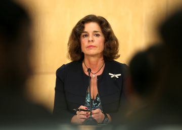 Botella y 7 excargos de Madrid, condenados a pagar 26 millones por malvender pisos públicos a fondos buitres