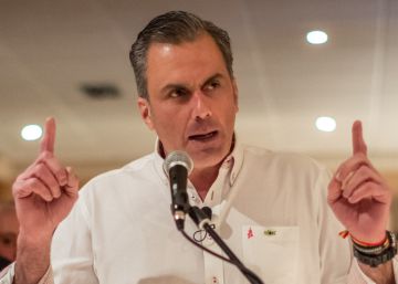 El plan extremista de Vox dificulta el pacto andaluz y debilita a Casado
