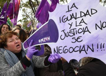 Las manifestaciones feministas contra VOX, en directo