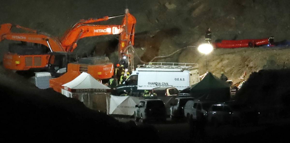 La investigación apunta a que Julen murió en la caída al fondo del pozo