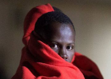 España endurece la política de acogida de migrantes ante la falta de respuesta europea