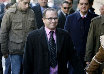 Francisco José Alcaraz, antiguo presidente de la AVT, será el primer senador de Vox