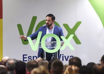 La extrema derecha se suma a la manifestación del domingo para echar al “usurpador” Sánchez