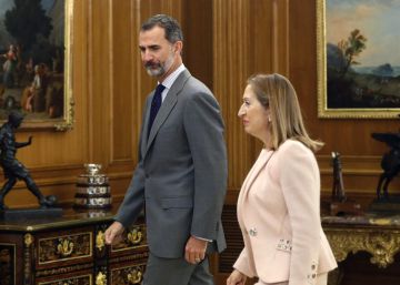 La fragmentación electoral sitúa al Rey de nuevo bajo el foco político