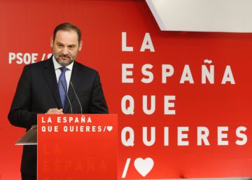 El PSOE renueva el 86% de las listas del Senado y el 80% del Congreso
