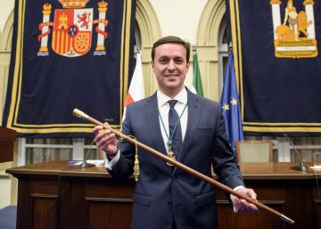 Una constructora que recibió adjudicaciones pagó un viaje al candidato del PP al Congreso por Almería