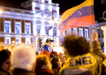 El Gobierno acuerda facilitar trámites de extranjería a los venezolanos
