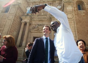 PP y PSOE se enzarzan en la disputa del voto de los pensionistas