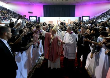 Vox se alinea con la jerarquía más ultramontana frente al papa Francisco