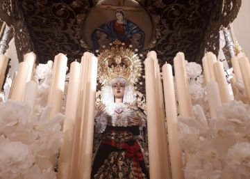 Un grupo de juristas quiere impedir que una hermandad sevillana saque en procesión un fajín de Franco