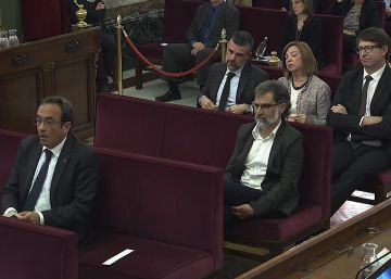 El verdadero rostro del hombre que sonríe