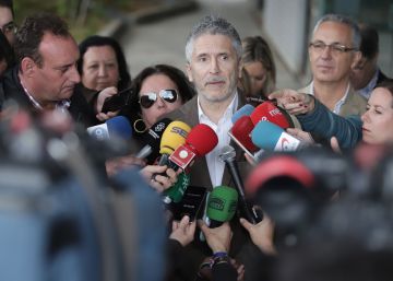 El PSOE propone reformar la ley para retirar las medallas a la ‘policía patriótica’