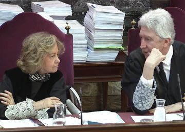 Dos policías que actuaron en colegios el 1-O afirman que los Mossos se negaron a intervenir con ellos Dos policías que actuaron en colegios el 1-O afirman que los Mossos se negaron a intervenir con ellos