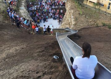 Estepona cierra su tobogán tras varias lesiones