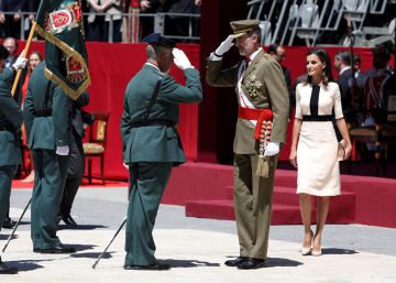 La Guardia Civil recuerda a Rubalcaba por su contribución al fin de ETA en su 175º aniversario