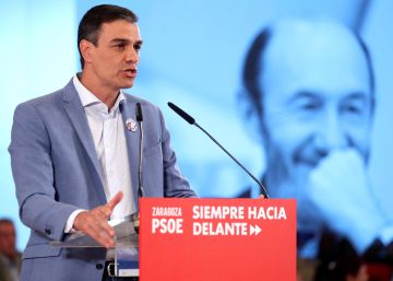 Sánchez dedica el primer gran acto de campaña del PSOE a homenajear a Rubalcaba