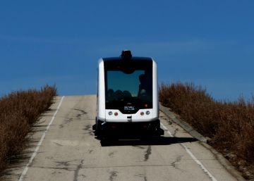 Un autobús sin conductor para subir a Timanfaya