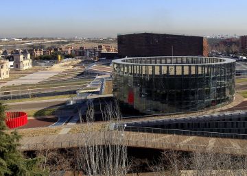 Gigantes de la arquitectura lastrados por la política
