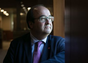 El Constitucional admite a trámite el recurso de Iceta por el veto que le impidió presidir el Senado
