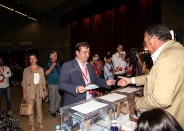 Fernández Vara gana con mayoría absoluta en Extremadura