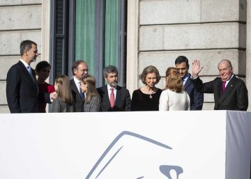 El rey Juan Carlos se retira de la vida pública