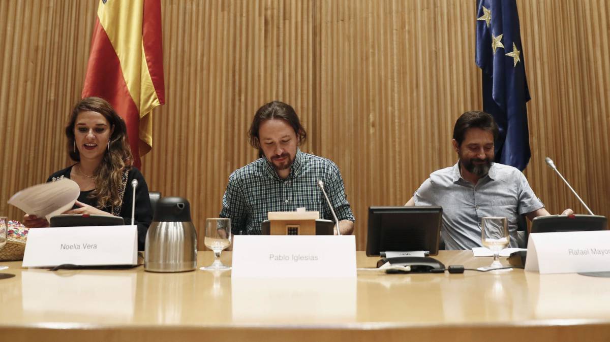 Pablo Iglesias, Noelia Vera y Rafa Mayoral, dirigentes de Unidas Podemos en el Congreso.