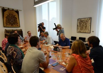 El PSOE cierra un pacto para gobernar Navarra a la espera de la abstención de Bildu