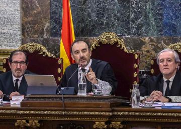 Dos autos del Supremo y dos fallos del Constitucional coinciden en la gravedad del 1-O Dos autos del Supremo y dos fallos del Constitucional coinciden en la gravedad del 1-O