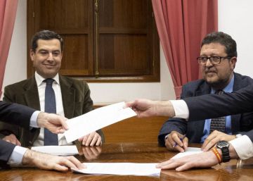 El Gobierno andaluz presume de estabilidad tras aprobar su primer presupuesto con Vox