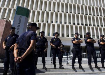 El juez suspende la entrada en prisión del joven condenado por matar a un ladrón