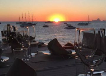 El ‘simpa’ de 416 euros en marisco y cerveza de un italiano en Formentera