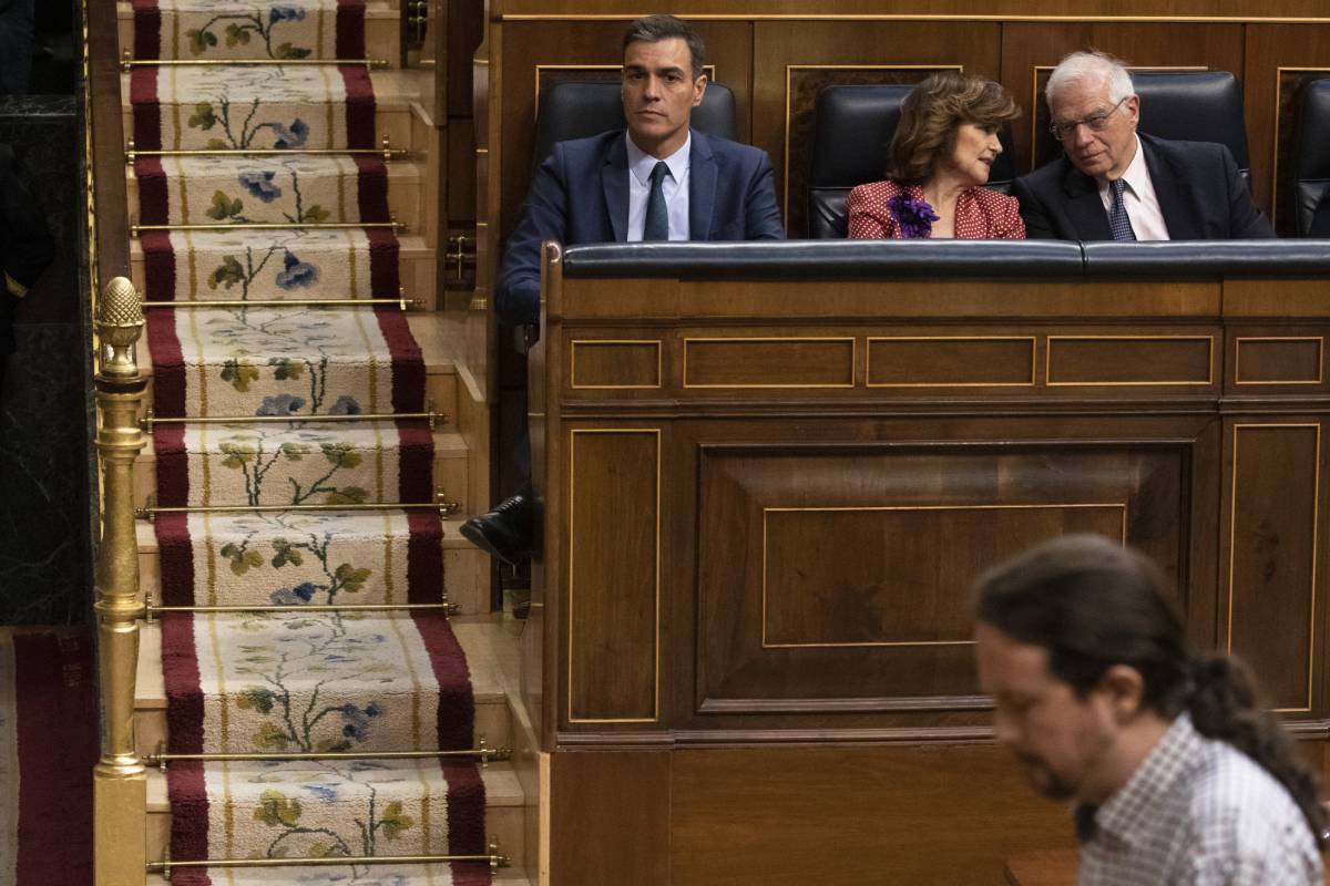 Lastra: “Meritxell dice que Podemos pide un receso”. El presidente: “No, no”