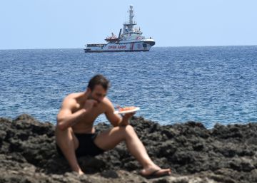 Italia impide desembarcar al ‘Open Arms’ pese al pacto entre seis países para acoger a los migrantes