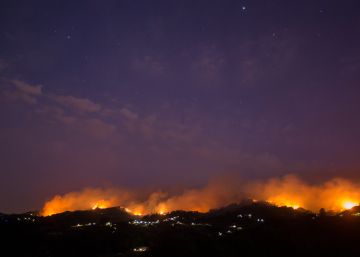 Incêndio nas Ilhas Canárias avança sem controle e obriga à remoção de 9.000 pessoas