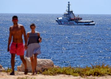 Casado acusa a Sánchez de provocar el “efecto llamada” a las mafias