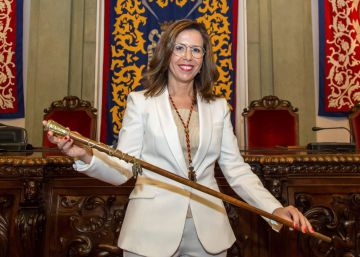 El PSOE expulsa a la alcaldesa de Cartagena y a los concejales que pactaron con PP y Ciudadanos