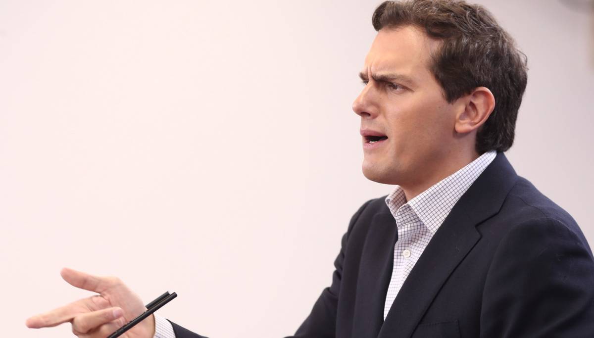 Rivera propone al PP una abstención conjunta si Sánchez acepta tres compromisos