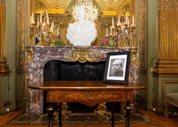 La mesa de Manuel Azaña, lista para partir a España