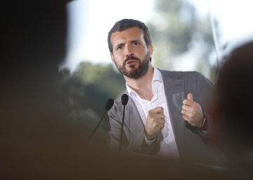 Casado acusa a Sánchez de prometer subir las pensiones en un mitin “para arañar votos”