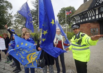El 64% de los españoles en Reino Unido se han registrado como residentes por el Brexit