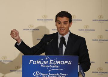 Rivera pide a Sánchez y Casado un acuerdo para pactar reformas de Estado