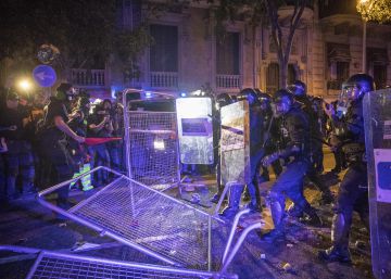 Catalunha tem novos atos violentos após juízo que condenou líderes separatistas