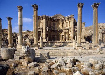 Apuñalados tres turistas mexicanos y una suiza en unas ruinas romanas en Jordania