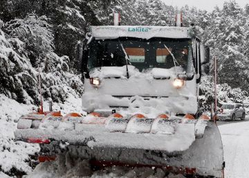 León y Asturias y la costa gallega, en alerta roja por nieve y por mala mar