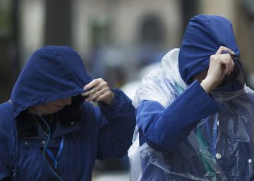 Una borrasca atlántica muy profunda dejará dos días de mucha lluvia y vientos fuertes
